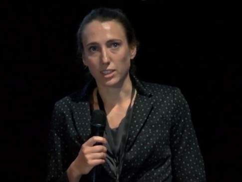 Klara Kantorowicz podczas konferencji Digital Cultures 2019 w Warszawie | Klara Kantorowicz during the Digital Cultures 2019 conference in Warsaw
