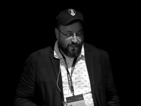 Przemysław Danowski podczas konferencji Digital Cultures 2019 w Warszawie | Przemysław Danowski during the Digital Cultures 2019 conference in Warsaw