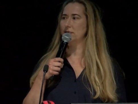 Anna Witek podczas konferencji Digital Cultures 2019 w Warszawie | Anna Witek during the Digital Cultures 2019 conference in Warsaw