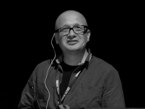 Paweł Janicki podczas konferencji Digital Cultures 2019 w Warszawie | Paweł Janicki during the Digital Cultures 2019 conference in Warsaw